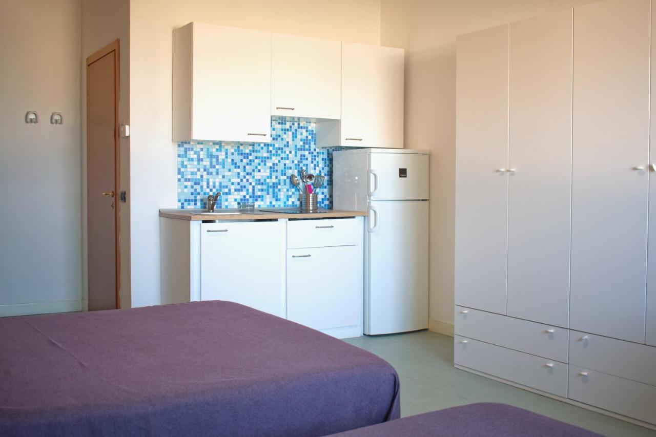 Sun Beach Residence Rimini Rum bild