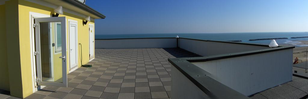 Sun Beach Residence Rimini Exteriör bild