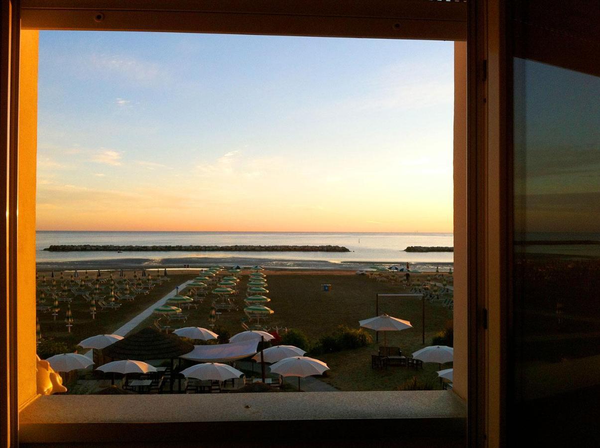 Sun Beach Residence Rimini Exteriör bild